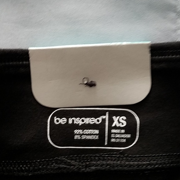 NWTS BERMUDA SPANDEX ATHLETIC WORKOUT SHORTS XS - Picture 2 of 4